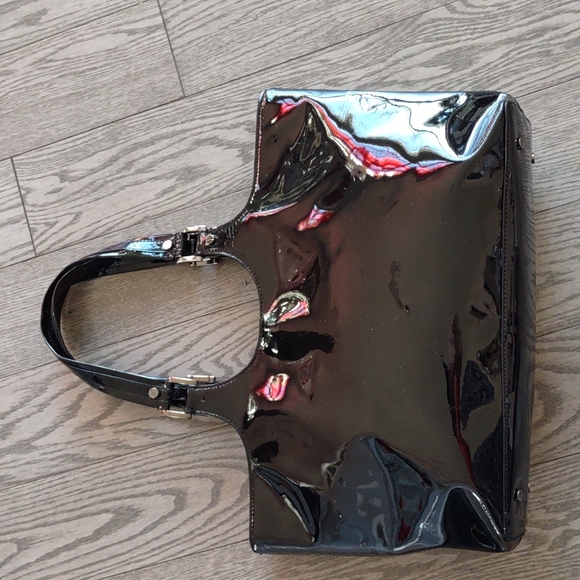 Beautiful shoulder bag by Tory Burch 🌼☘️🍀 - Picture 6 of 12